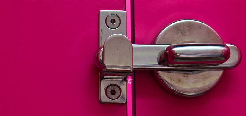 Childproof Gate Lock in Plantation, Florida