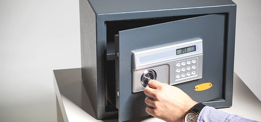 Jewelry Safe Unlocking Service in Plantation, Florida